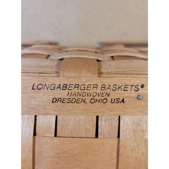 Vintage Longaberger Medium Gathering Basket with Swing Handles - Picture 8 of 11